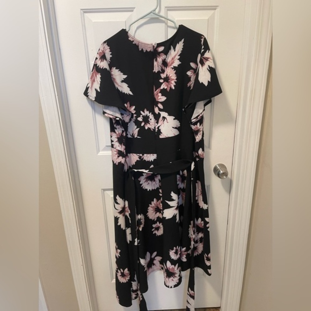 Lane Bryant Size 24 Beautiful Black And Pink Floral Dress - Picture 4 of 7